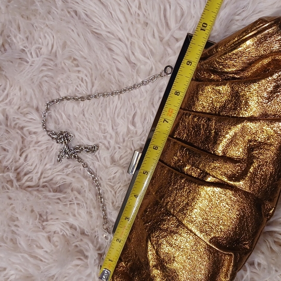BcbgMaxAzria evening clutch - Picture 5 of 15